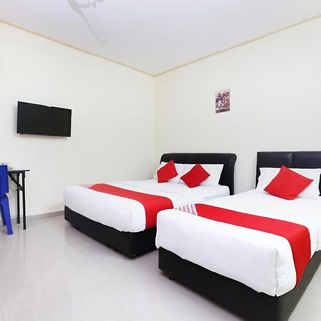 Super Oyo 89640 Hotel Pelangi Маранг Экстерьер фото
