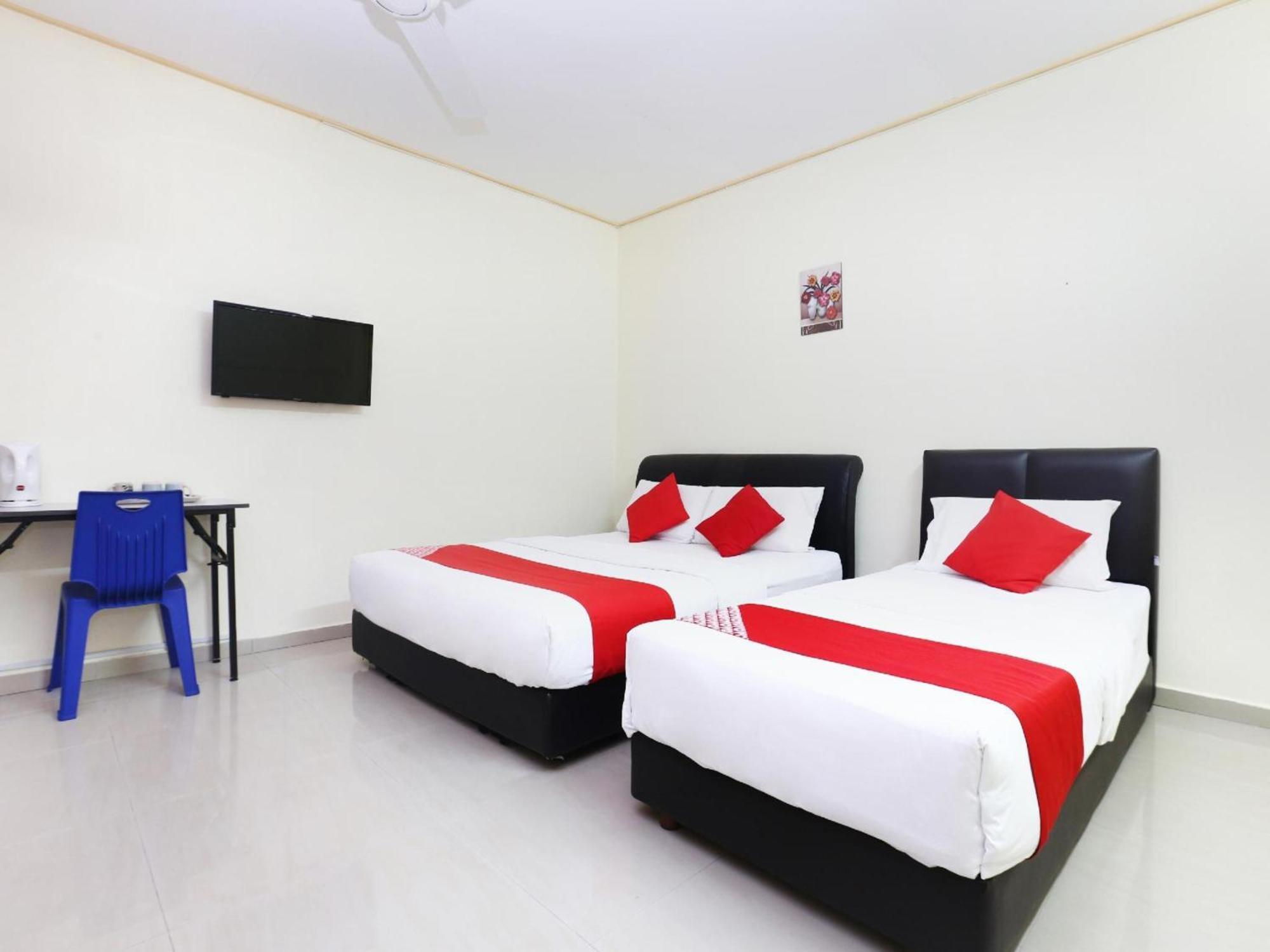 Super Oyo 89640 Hotel Pelangi Маранг Экстерьер фото