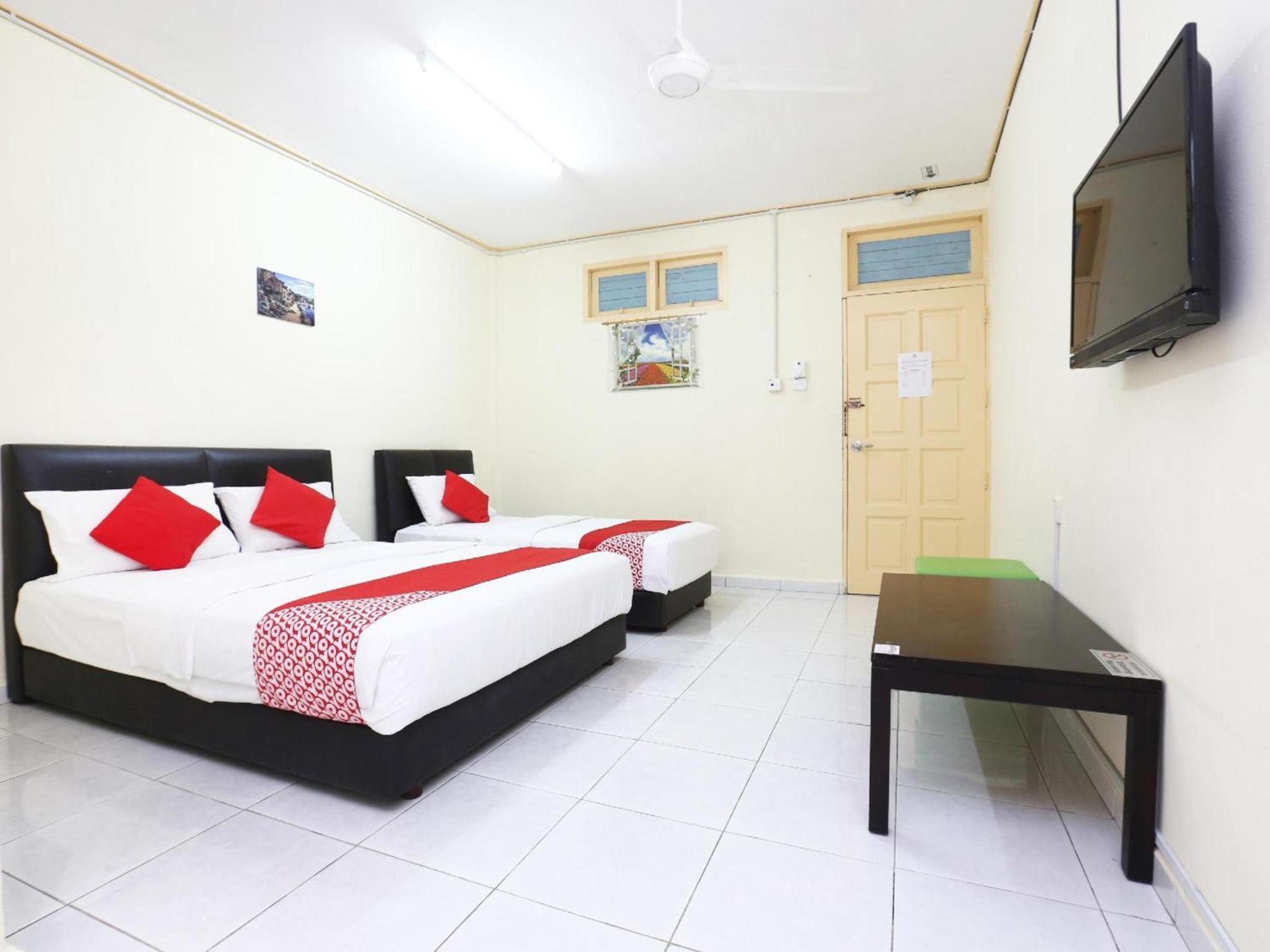 Super Oyo 89640 Hotel Pelangi Маранг Экстерьер фото