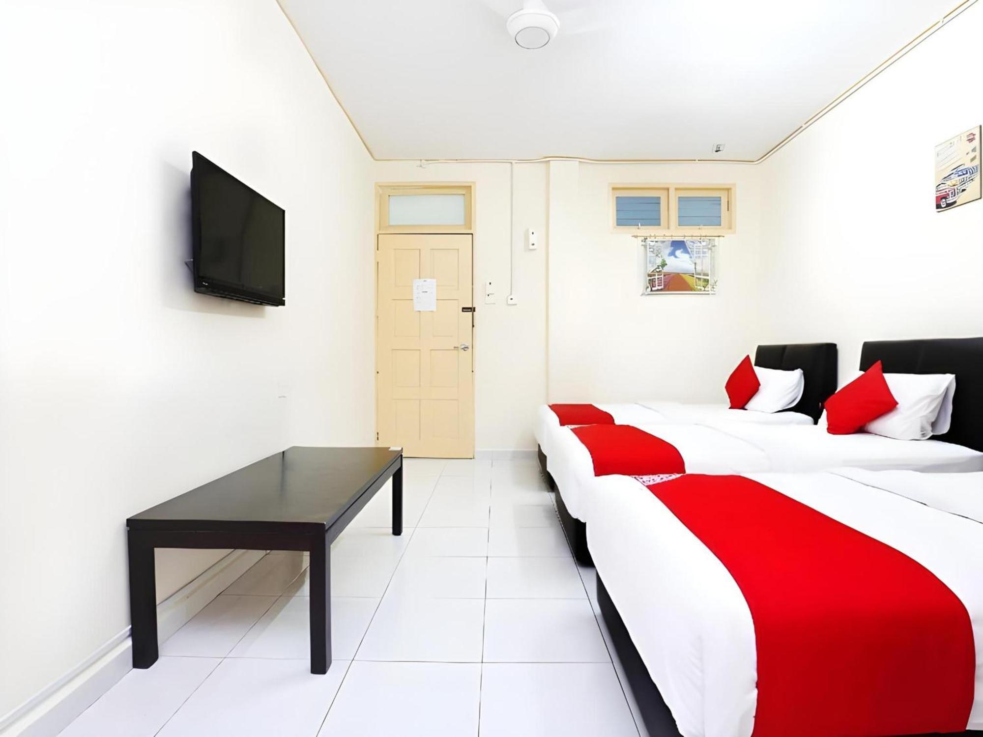 Super Oyo 89640 Hotel Pelangi Маранг Экстерьер фото