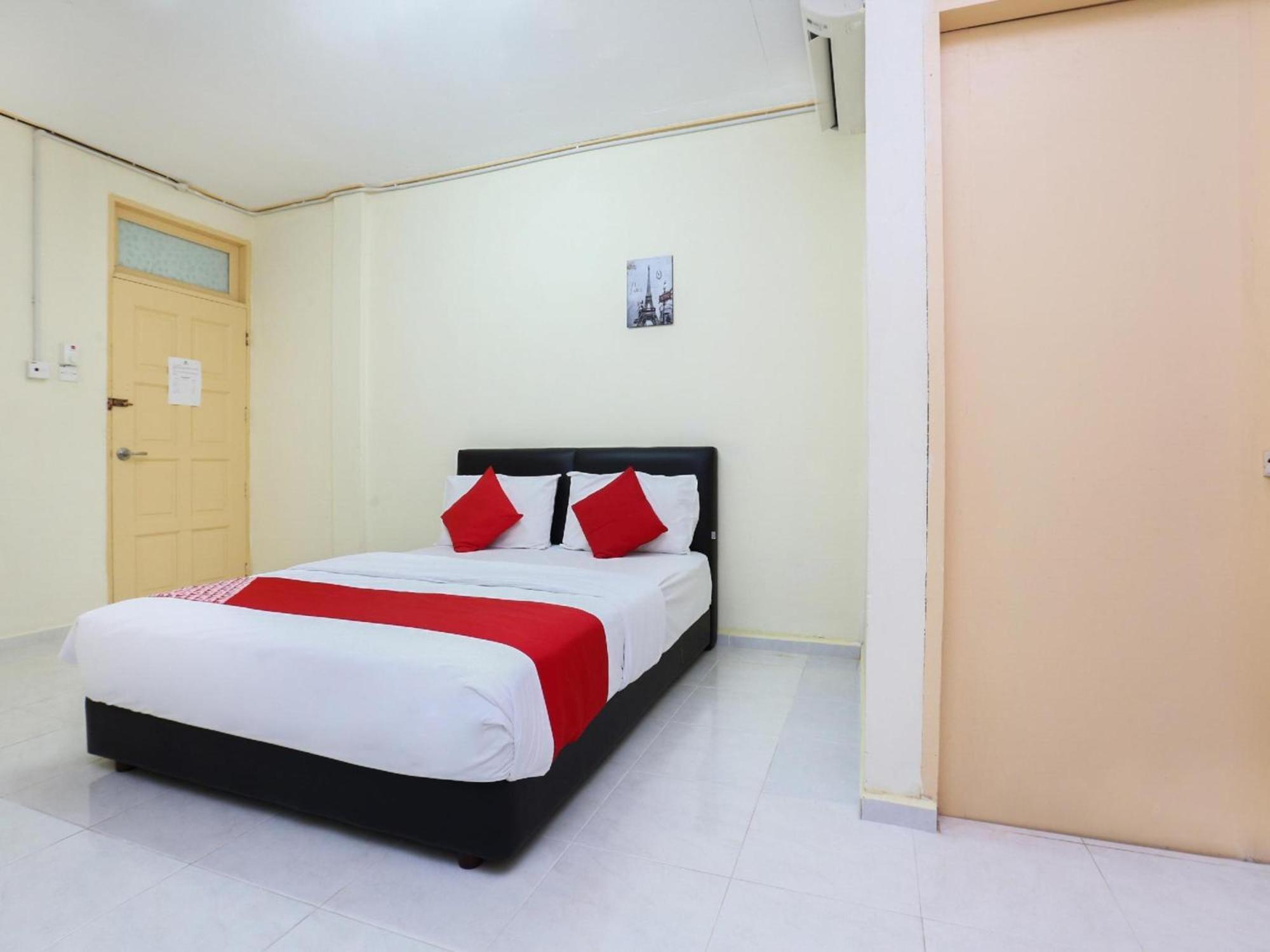Super Oyo 89640 Hotel Pelangi Маранг Экстерьер фото