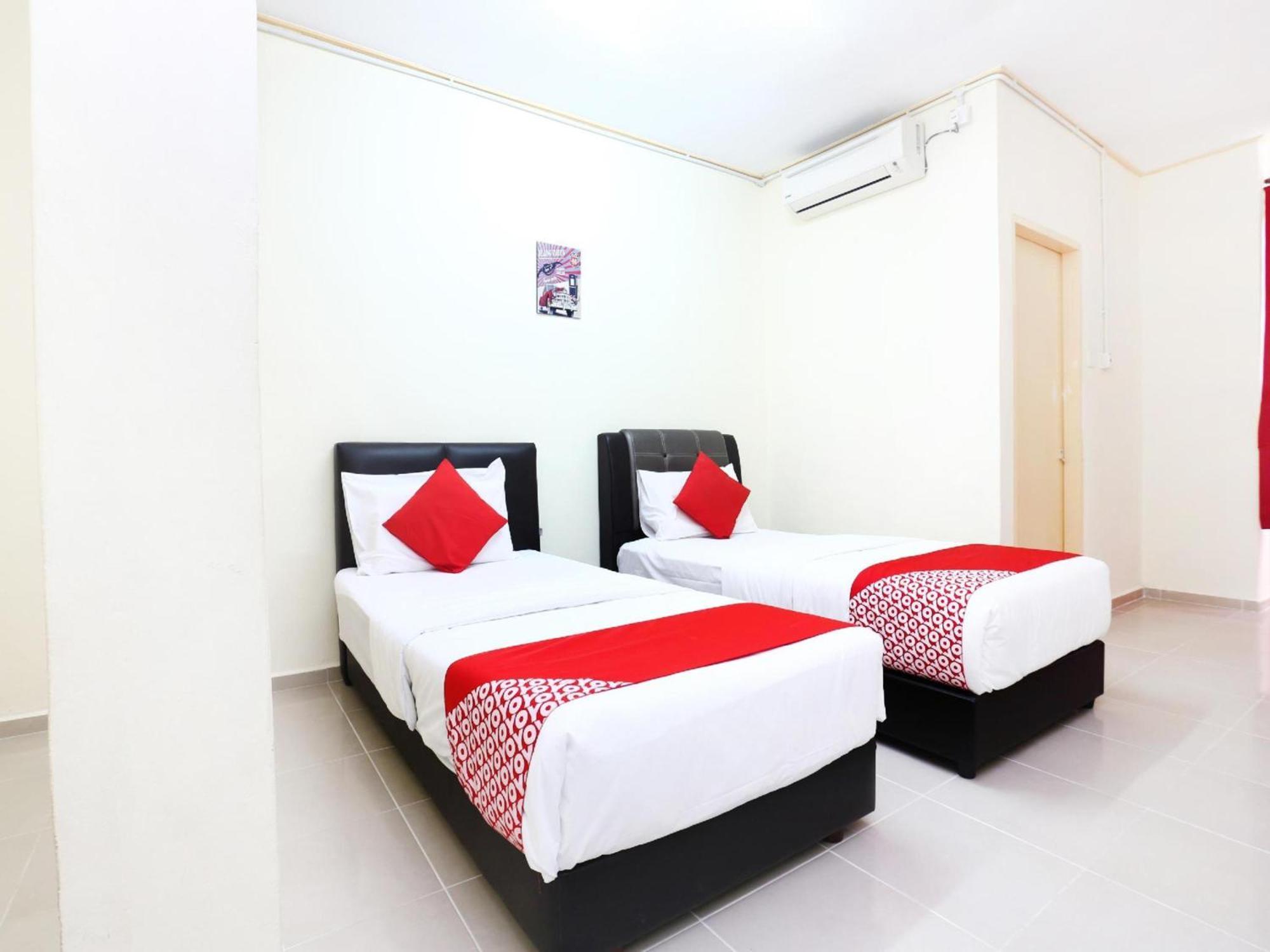 Super Oyo 89640 Hotel Pelangi Маранг Экстерьер фото