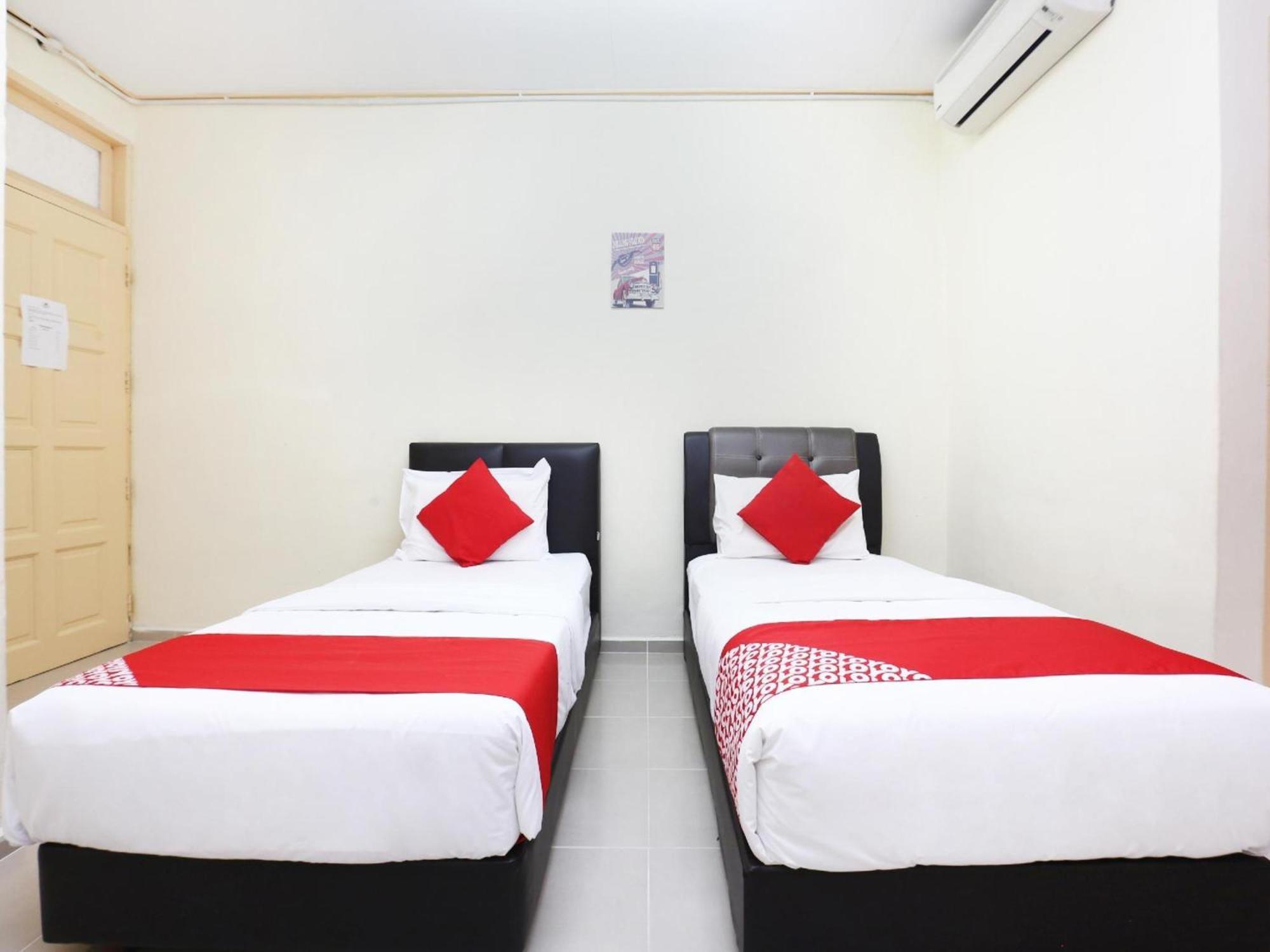 Super Oyo 89640 Hotel Pelangi Маранг Экстерьер фото