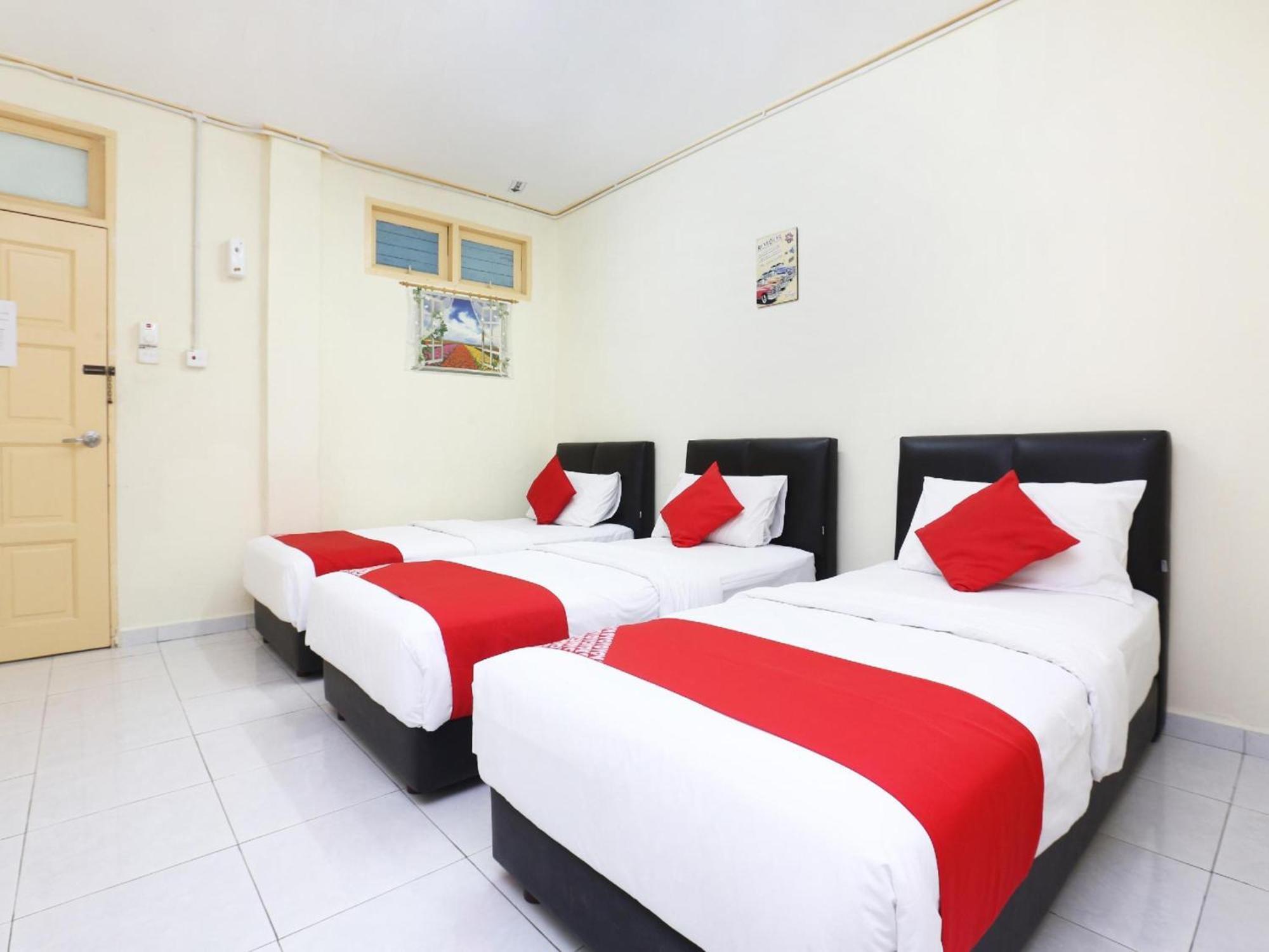 Super Oyo 89640 Hotel Pelangi Маранг Экстерьер фото