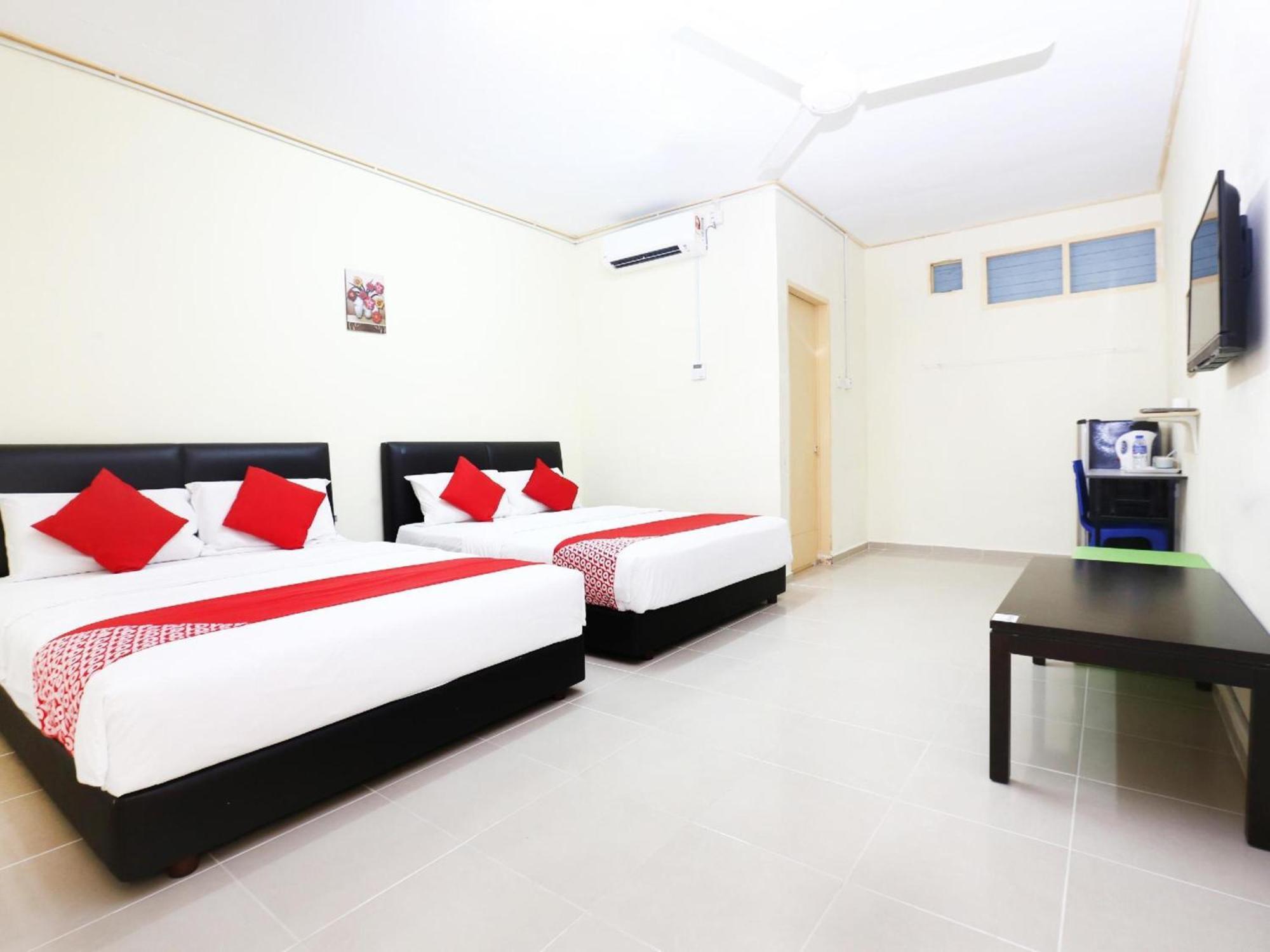 Super Oyo 89640 Hotel Pelangi Маранг Экстерьер фото