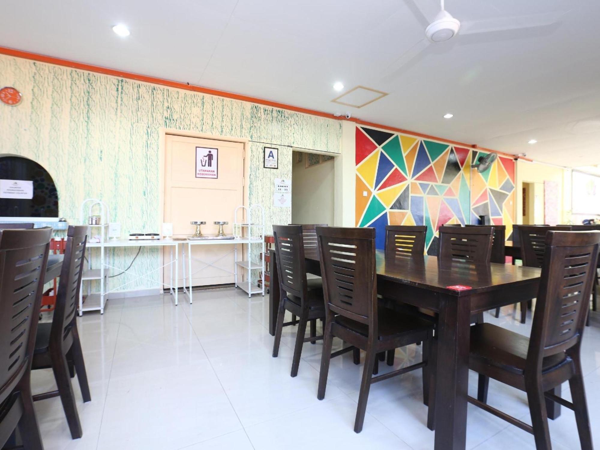 Super Oyo 89640 Hotel Pelangi Маранг Экстерьер фото