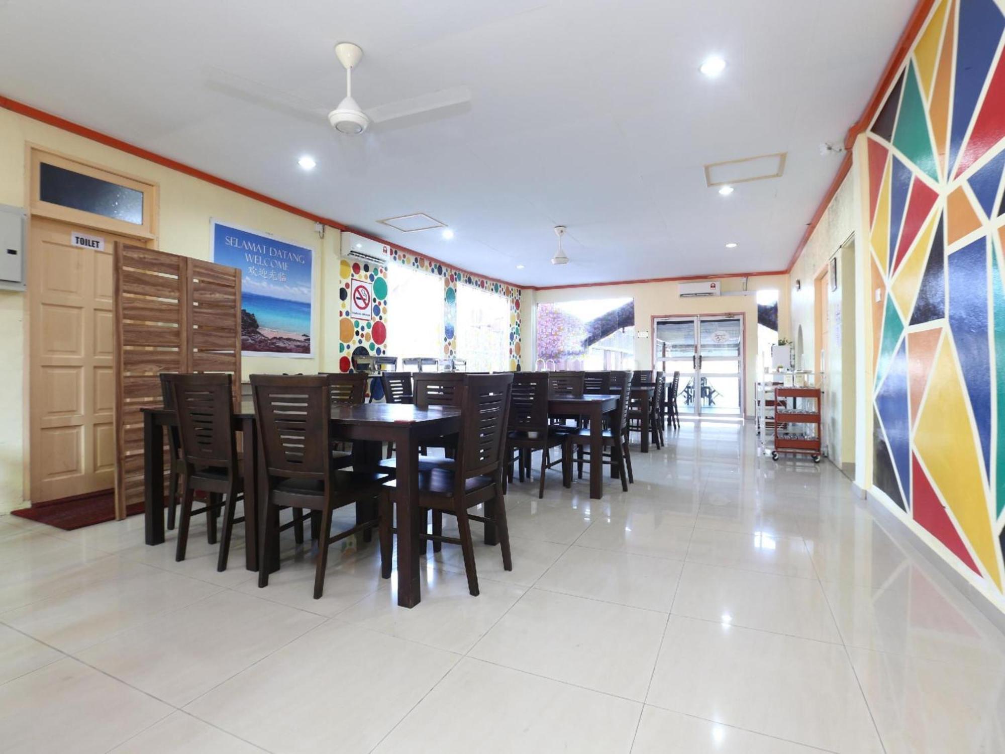 Super Oyo 89640 Hotel Pelangi Маранг Экстерьер фото