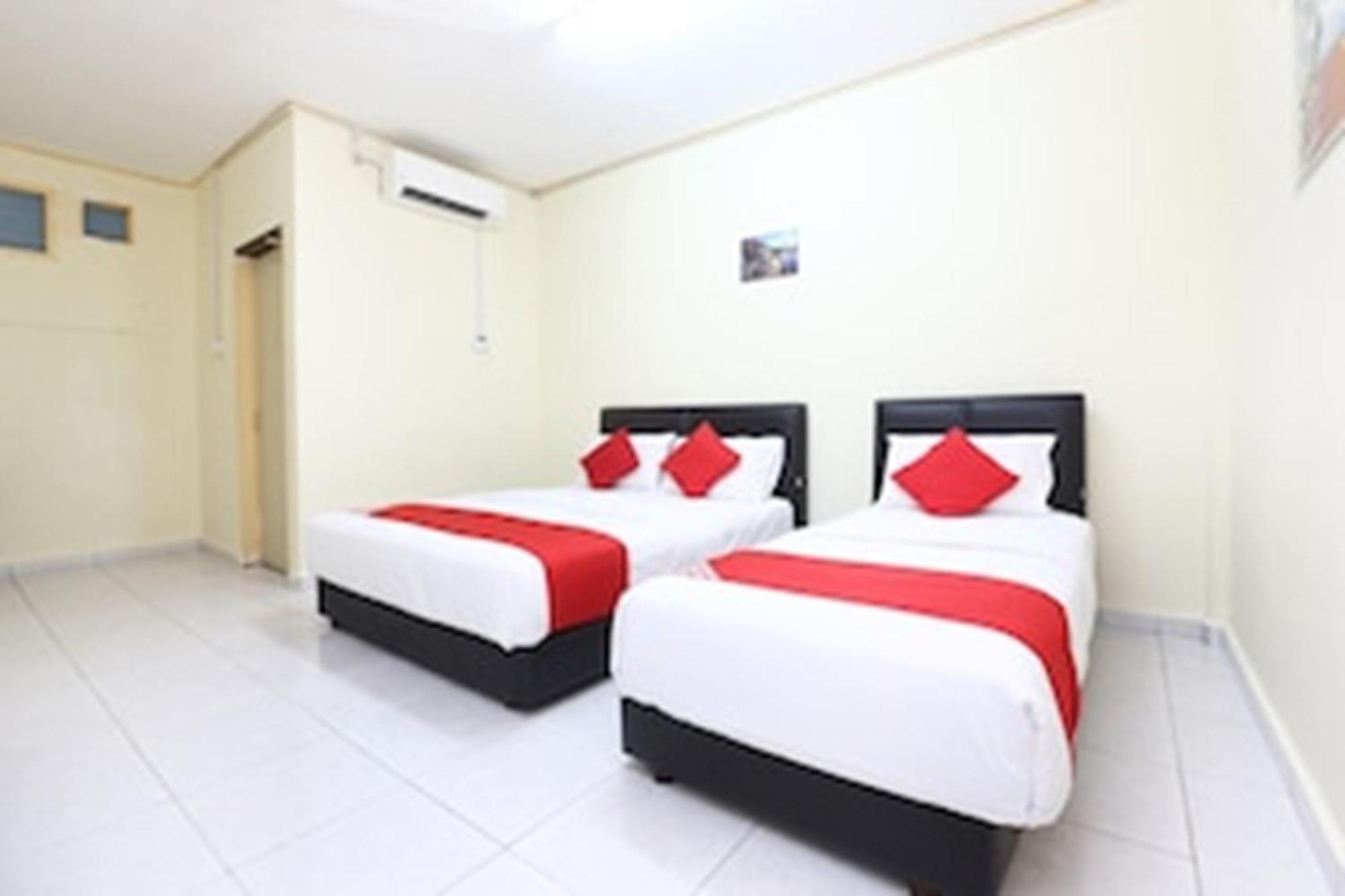 Super Oyo 89640 Hotel Pelangi Маранг Экстерьер фото