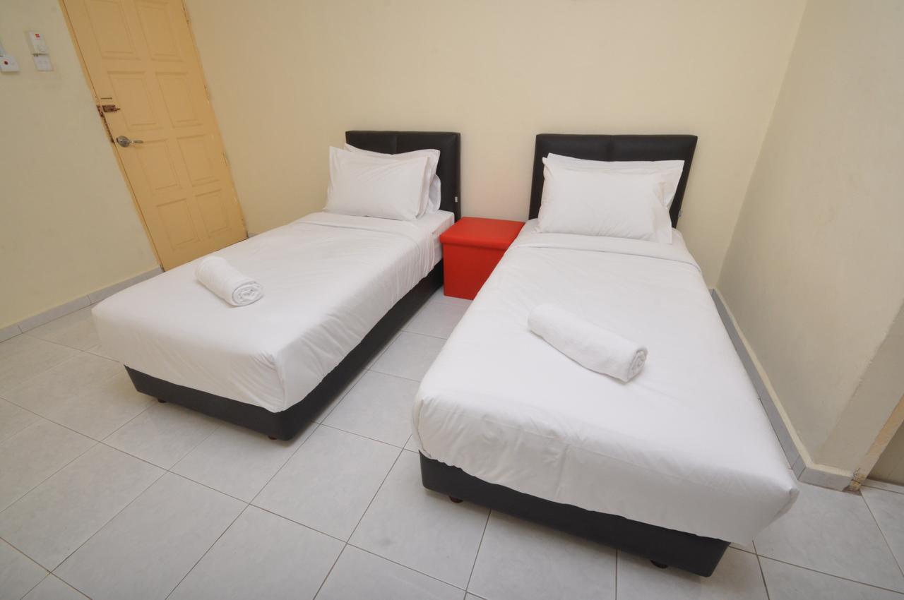 Super Oyo 89640 Hotel Pelangi Маранг Экстерьер фото