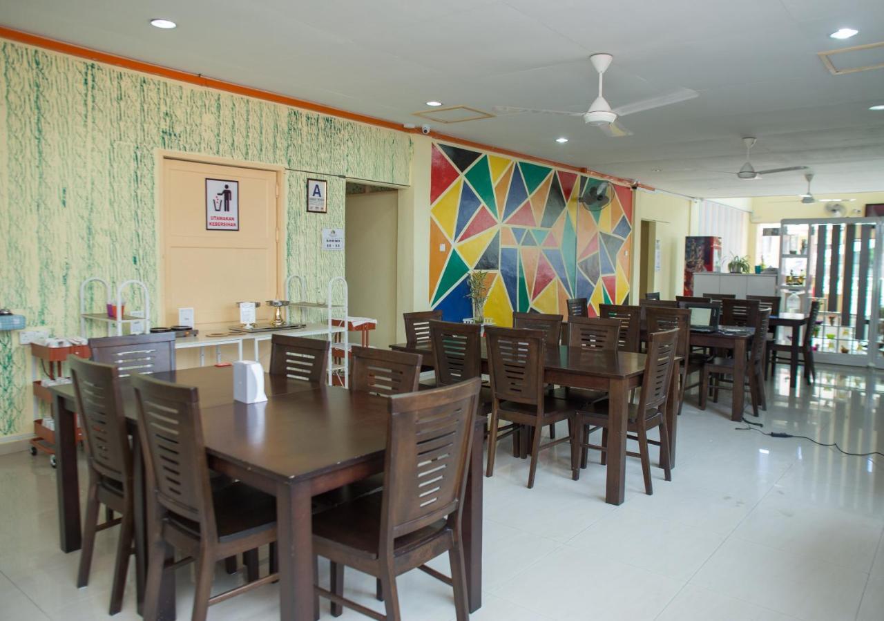 Super Oyo 89640 Hotel Pelangi Маранг Экстерьер фото
